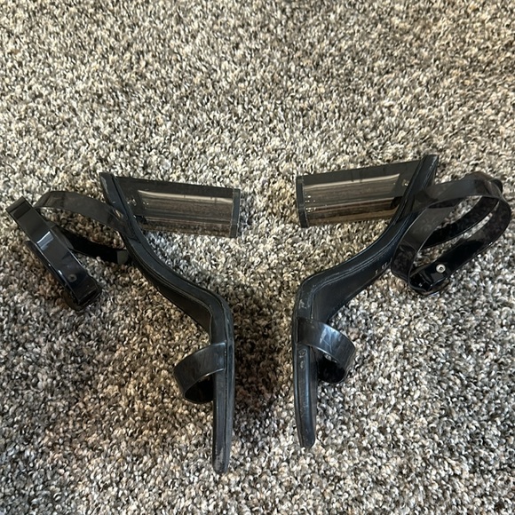 SOLD! 🤪 - Picture 2 of 4